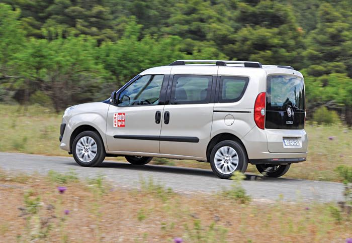 Το Doblo χαρακτηρίζεται στο δρόμο από την ουδέτερη οδική συμπεριφορά και την πολύ καλή άνεση. Το Doblo χαρακτηρίζεται στο δρόμο από την ουδέτερη οδική συμπεριφορά και την πολύ καλή άνεση.